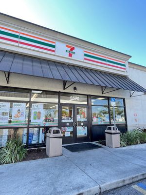 Image gallery for 7-Eleven
