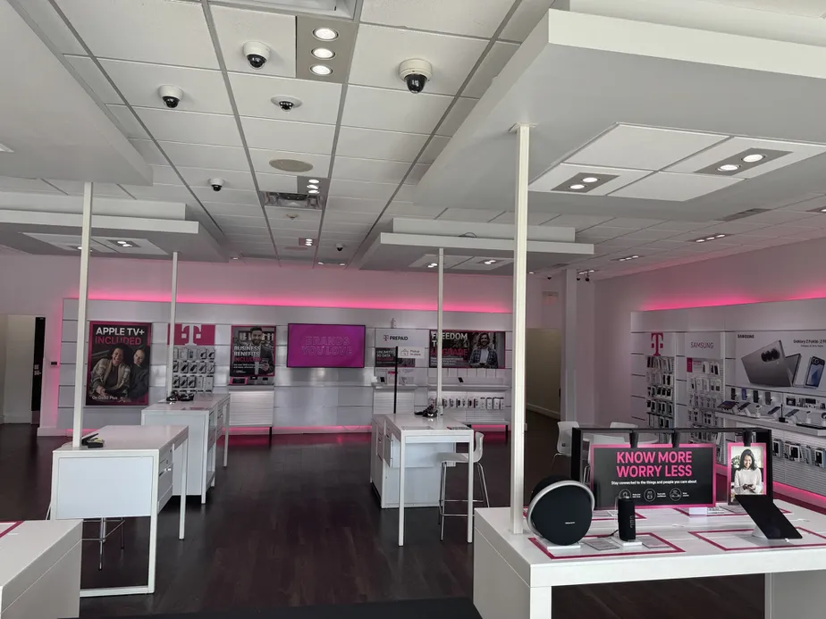  Interior photo of T-Mobile Store at Main & Braesmain, Houston, TX 