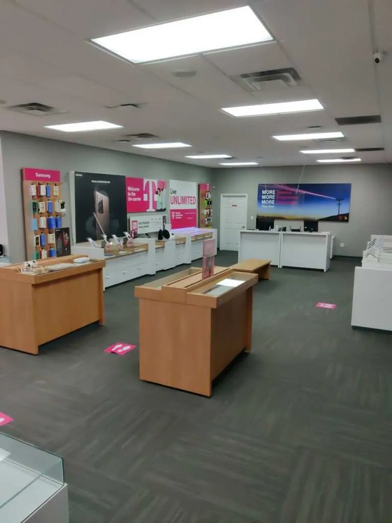 Interior photo of T-Mobile Store at Osbourne Way & Connector Rd, Georgetown, KY