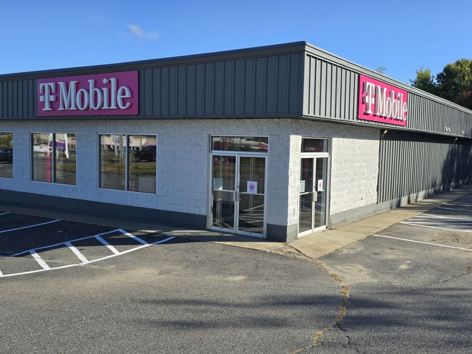 Exterior photo of T-Mobile Store at Main & Armory, Waterville, ME