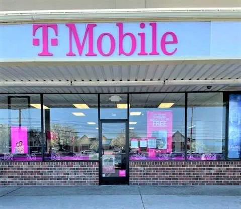 Exterior photo of T-Mobile store at E Germantown Pike & Hannah Ave, East Norriton, PA