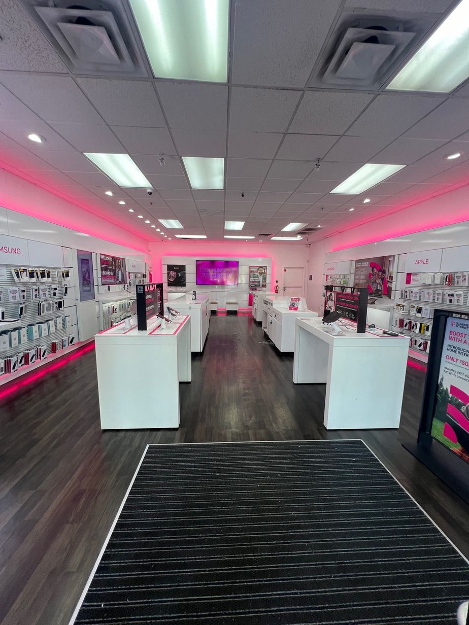 Interior photo of T-Mobile Store at 99th & Lower Buckeye, Tolleson, AZ