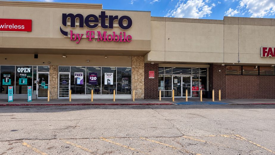 Metro by T-Mobile 9530 Homestead Rd - 9530 Homestead Rd 