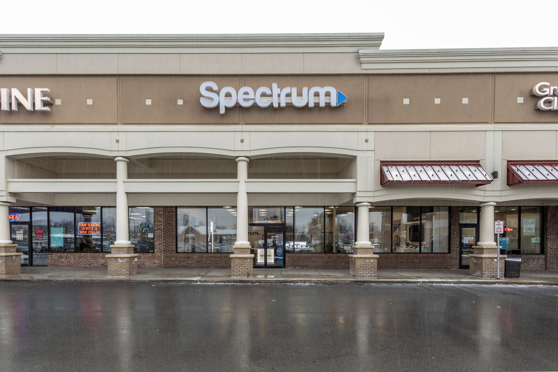 2833 W Ridge Rd, Greece, NY – Spectrum Store