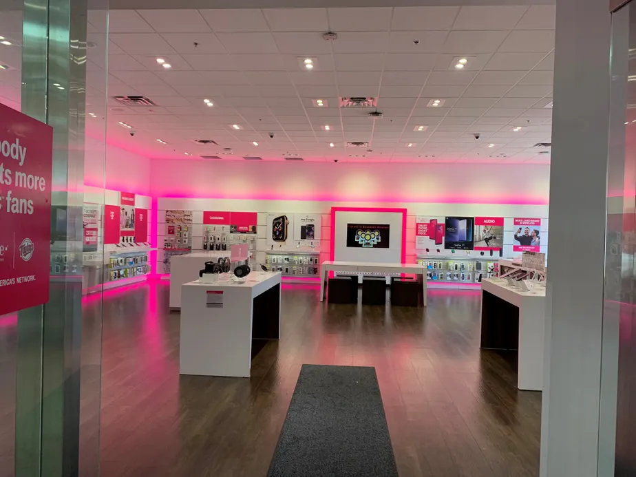  Interior photo of T-Mobile Store at Crossroads Center, Saint Cloud, MN 