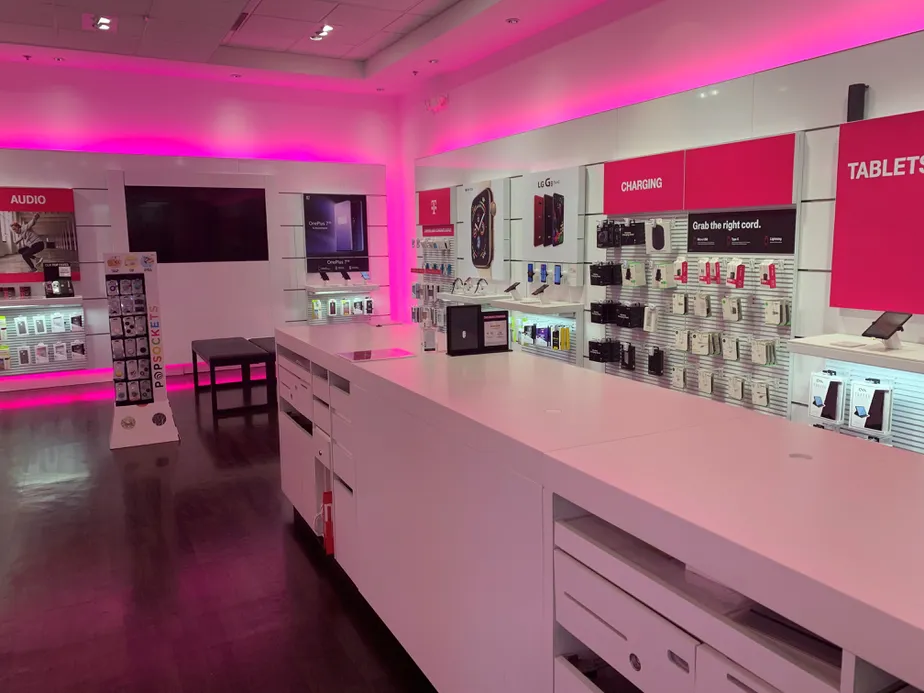  Interior photo of T-Mobile Store at Arundel Mills, Hanover, MD 