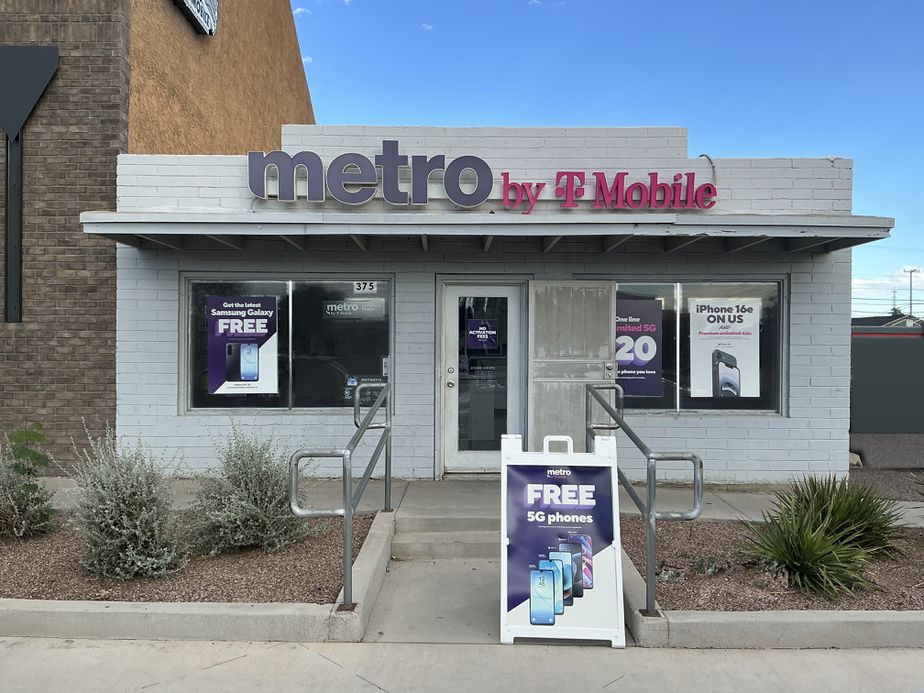 Metro by T-Mobile 375 S Arizona Ave - 375 S Arizona Ave 