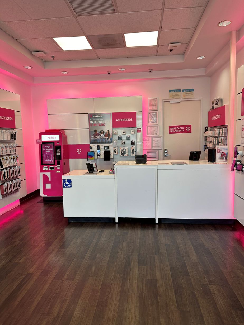 Interior photo of T-Mobile Store at Plaza Guaynabo, Guaynabo, PR