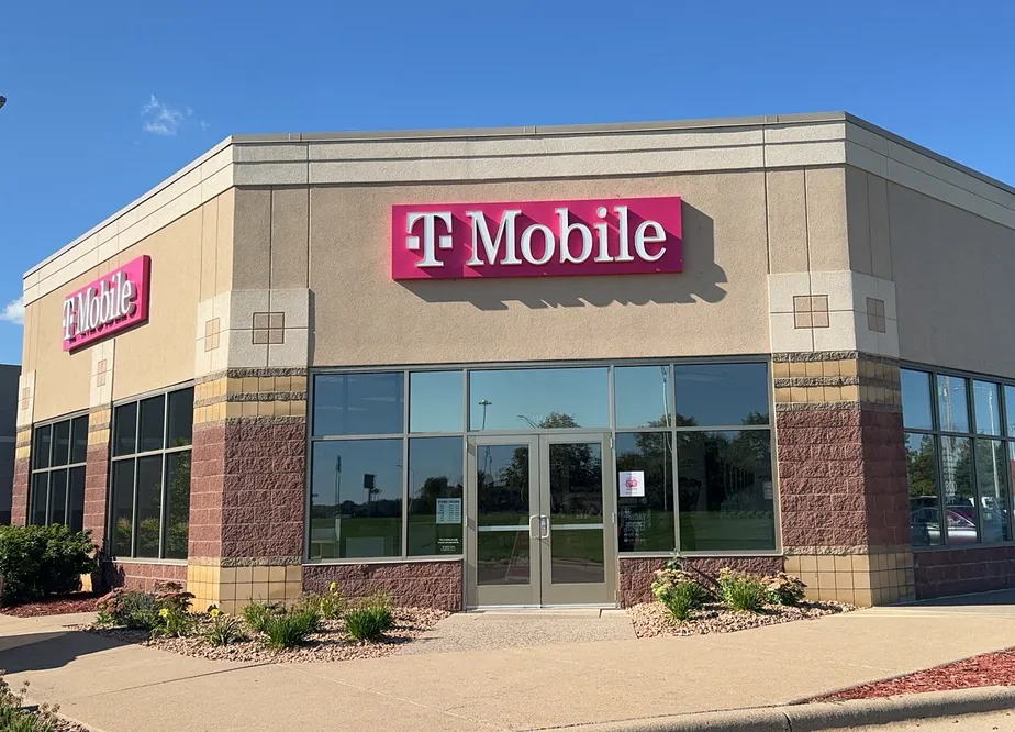 Exterior photo of T-Mobile Store at Carmichael Rd & Coulee Rd, Hudson, WI 