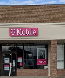 Motorola Products at T-Mobile W Main Rd & Browns Ln in ...