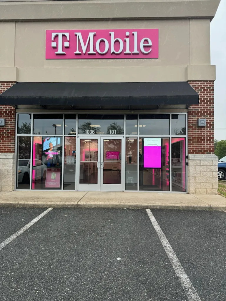  Exterior photo of T-Mobile Store at Warrenton & Stafford Lakes, Fredericksburg, VA 