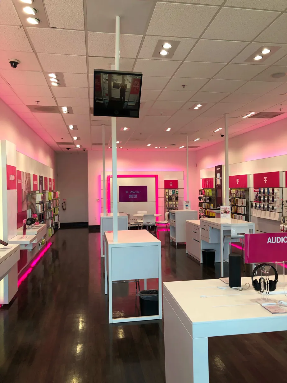 Interior photo of T-Mobile Store at Desert Ridge, Phoenix, AZ