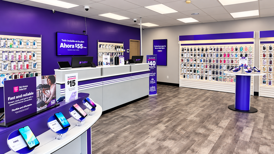 Metro by T-Mobile 6883 Fountains Blvd - 6883 Fountains Blvd