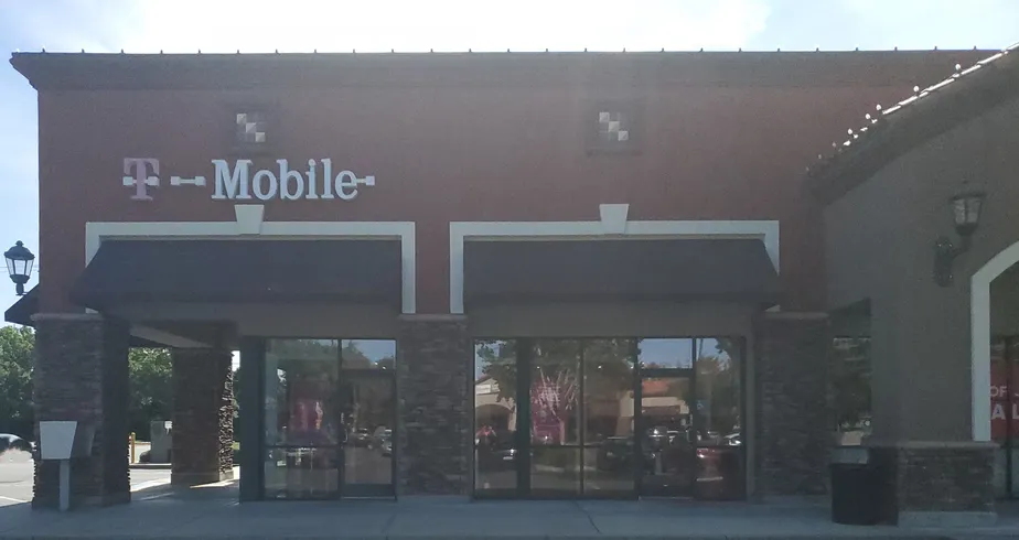  Exterior photo of T-Mobile Store at Elk Grove & Bruceville, Elk Grove, CA 
