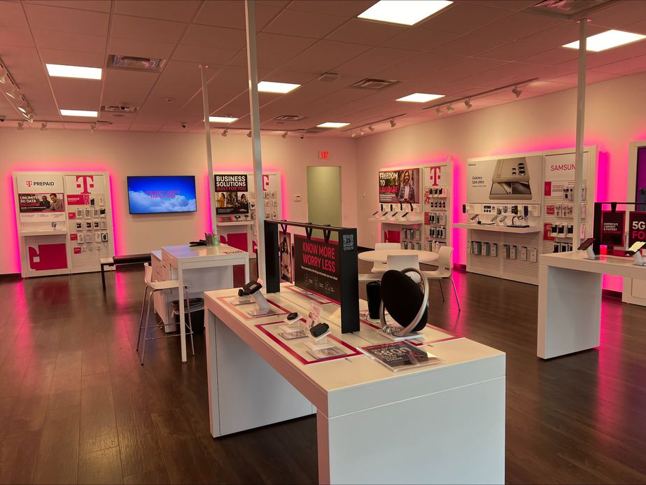 Interior photo of T-Mobile Store at Allen & Townline, Peoria, IL