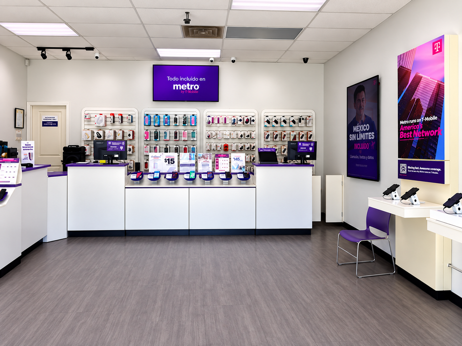 Metro by T-Mobile 859 S Vermont Ave - 859 S Vermont Ave 