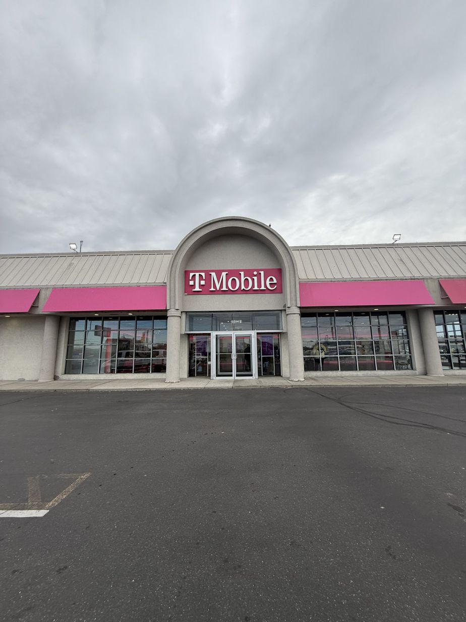 T-Mobile 5 Towns Shopping Center - 25301 Rockaway Blvd