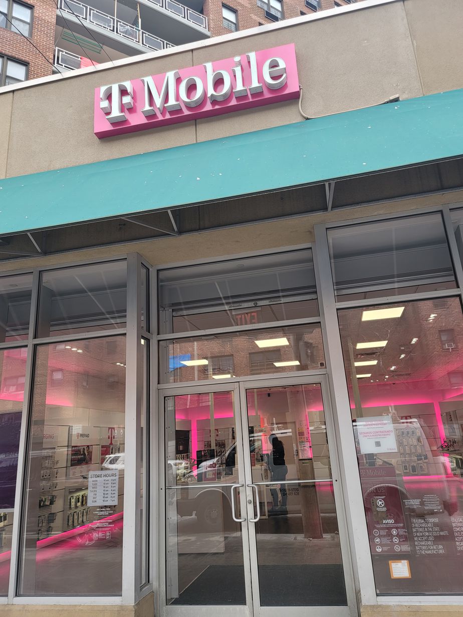 Exterior photo of T-Mobile Store at Junction Blvd & 57th, Queens, NY