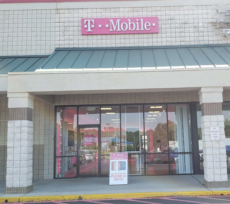 Exterior photo of T-Mobile store at Martin St & Bruce Etheridge Pkwy, Pell City, AL