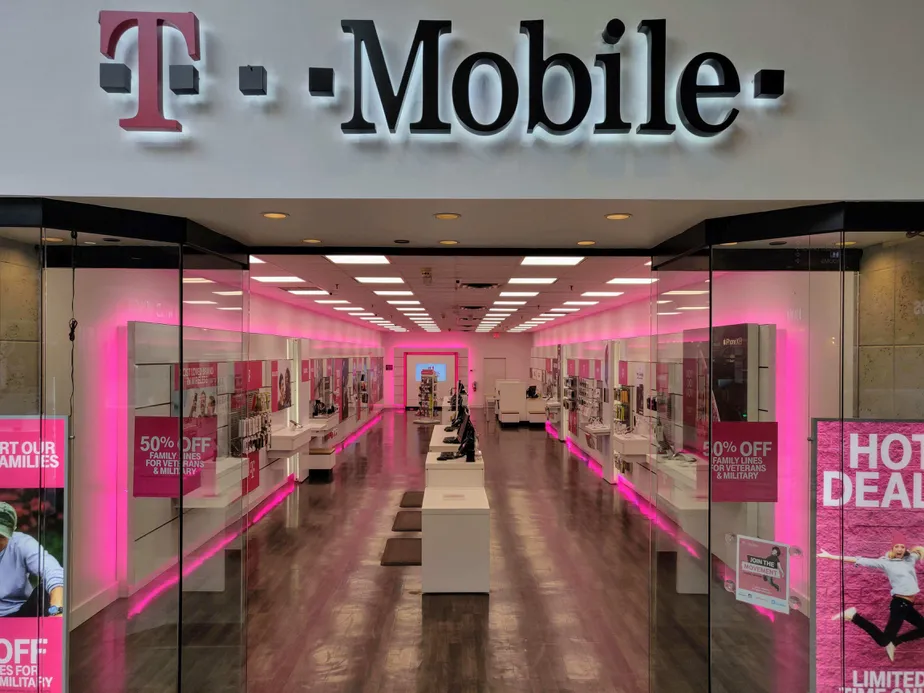 Exterior photo of T-Mobile store at Viewmont Mall 4, Scranton, PA