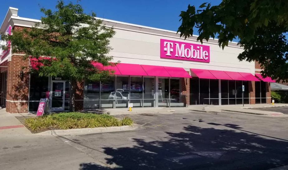 Exterior photo of T-Mobile store at S Pulaski Rd & W 47th St, Chicago, IL