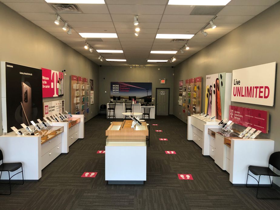 Interior photo of T-Mobile Store at Franklin Turnpike & Spring St, Ramsey, NJ