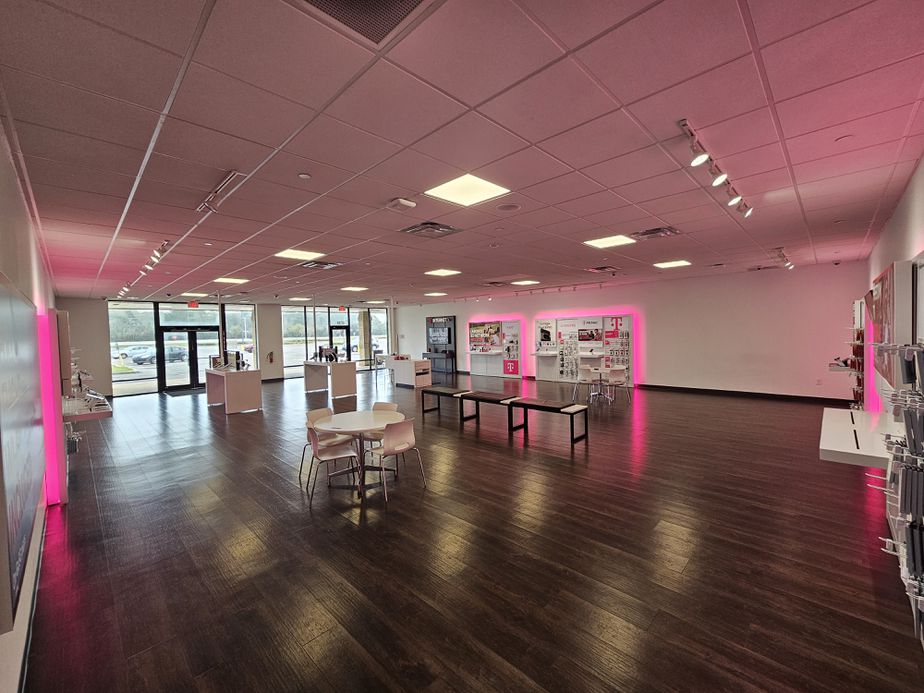 Interior photo of T-Mobile Store at US 90 & Veterans Blvd, Pascagoula, MS