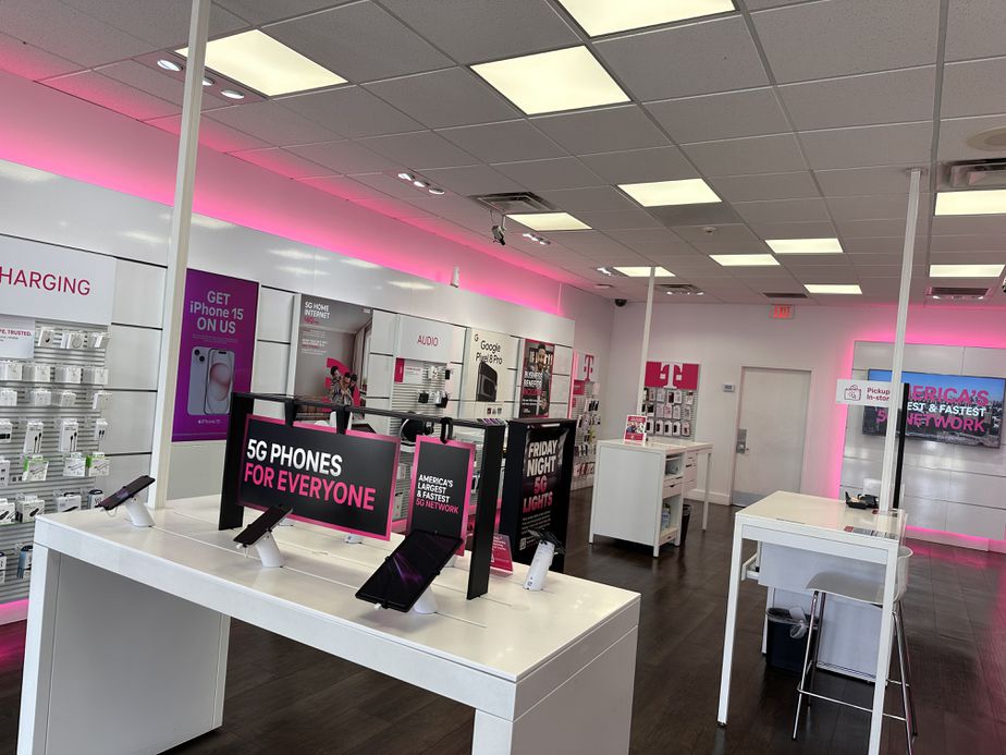 Interior photo of T-Mobile Store at Apalachee Pkwy & Magnolia, Tallahassee, FL