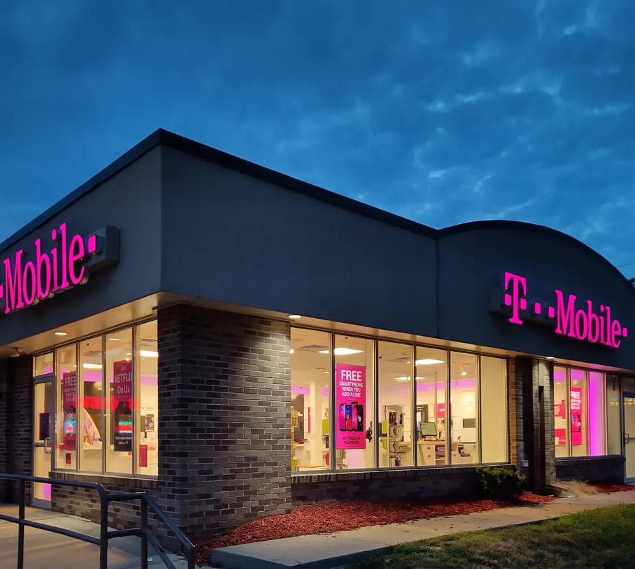 Exterior photo of T-Mobile store at E. 14th & University, Des Moines, IA