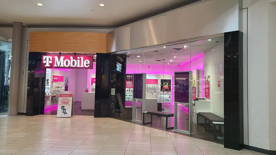  Exterior photo of T-Mobile Store at Arrowhead Mall, Glendale, AZ 
