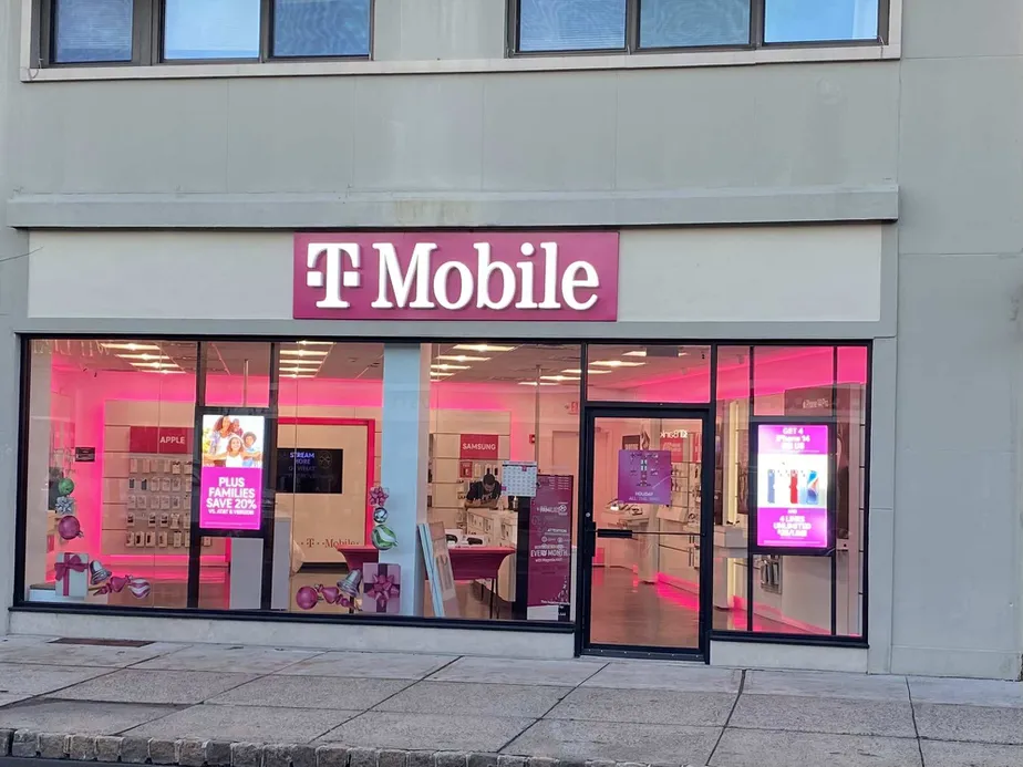 Exterior photo of T-Mobile Store at Central Ave & Quimby St, Westfield, NJ