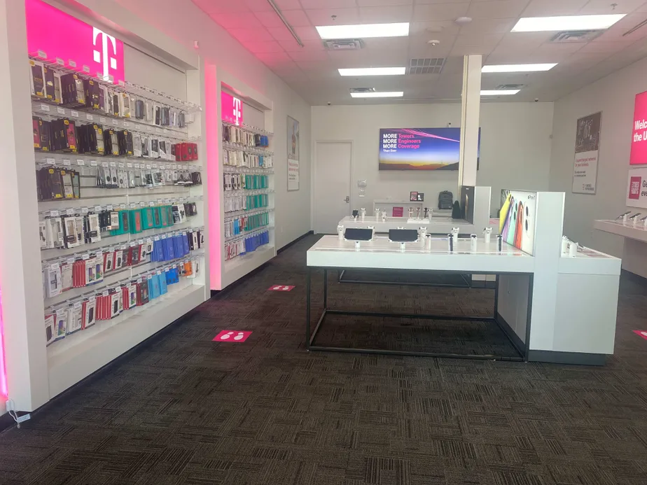 Interior photo of T-Mobile Store at Hwy 332 & TX 332, Lake Jackson, TX