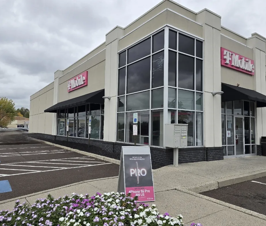  Exterior photo of T-Mobile Store at Trainers Corner, Quakertown, PA 