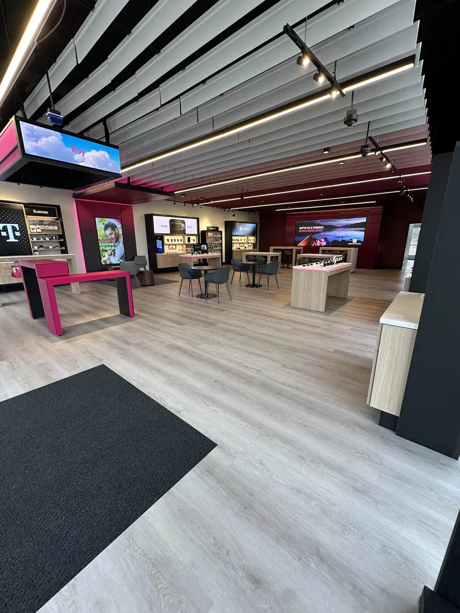  Interior photo of T-Mobile Store at Big Beaver & Crooks, Troy, MI 