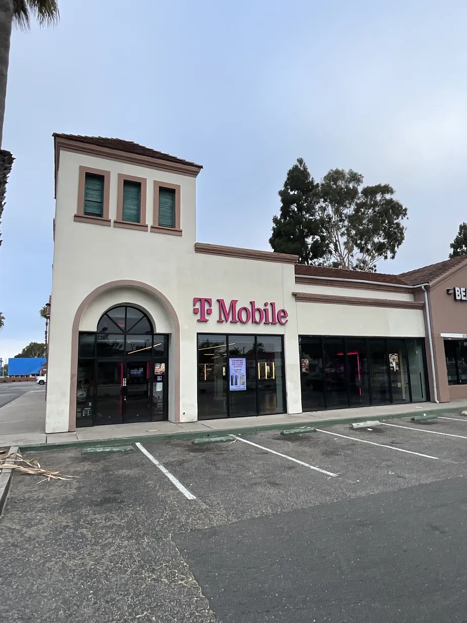  Exterior photo of T-Mobile Store at Harbor Town Square, Fullerton, CA 