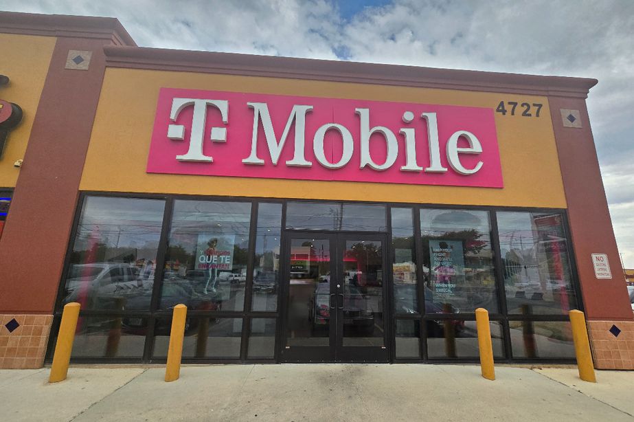 Exterior photo of T-Mobile Store at Commerce & Mcmullen, San Antonio, TX