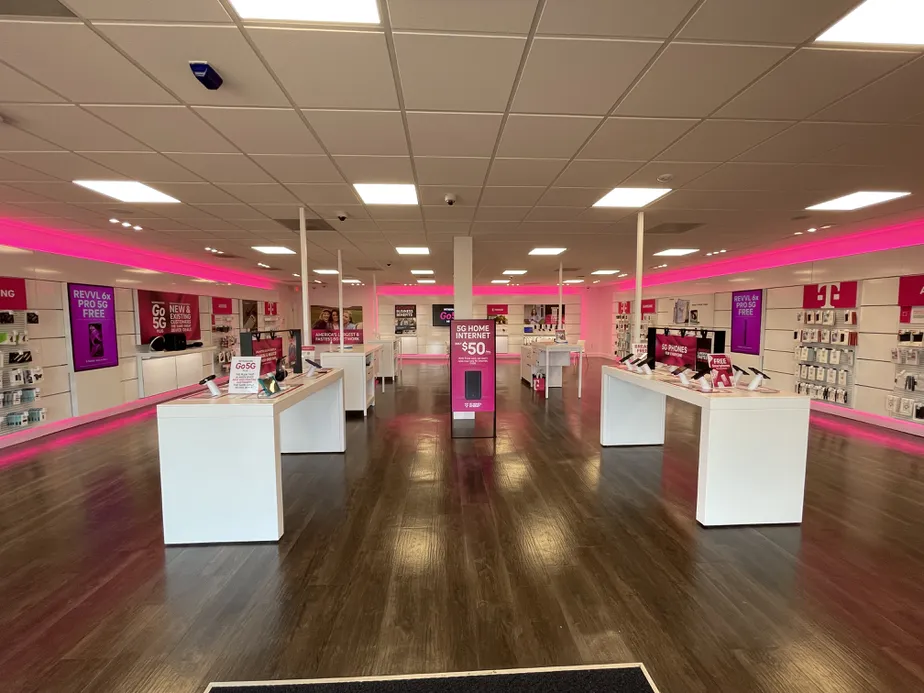  Interior photo of T-Mobile Store at Southern & McClintock, Tempe, AZ 