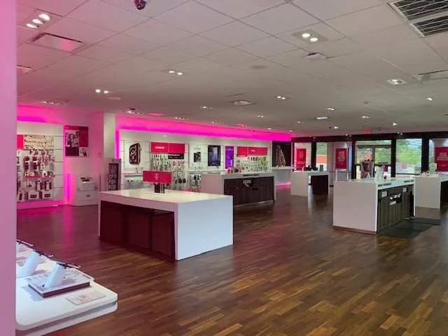 Interior photo of T-Mobile Store at Cobb Pkwy & Trade Center Pkwy, Marietta, GA