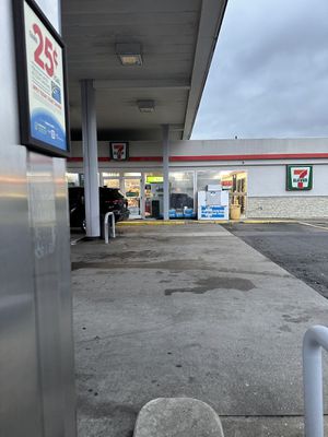 Image gallery for 7-Eleven