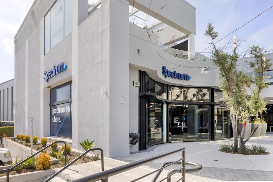 Spectrum - 17401 Ventura Blvd 