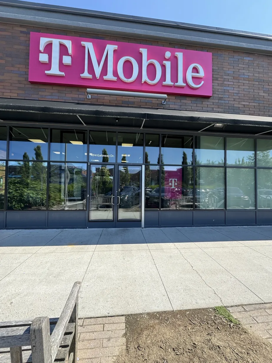  Exterior photo of T-Mobile Store at Gateway Center, Brooklyn, NY 