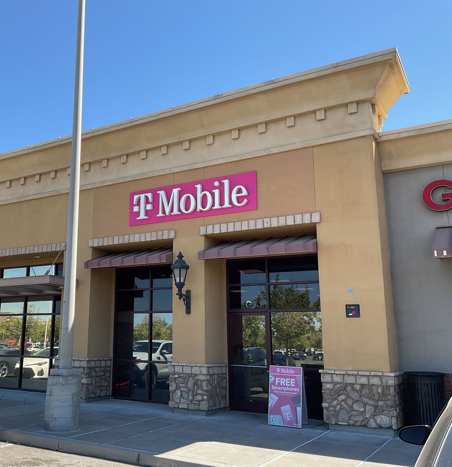 Exterior photo of T-Mobile Store at Claribel Rd & Oakdale Rd, Riverbank, CA