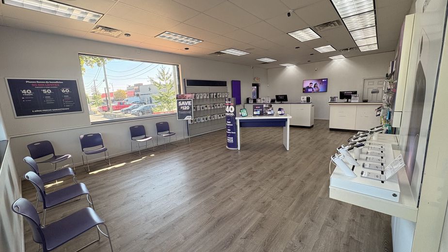 Metro by T-Mobile 3205 Union St - 3205 Union St 