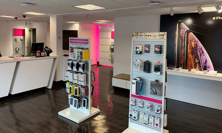 Interior photo of T-Mobile Store at I-610 & Woodridge, Houston, TX