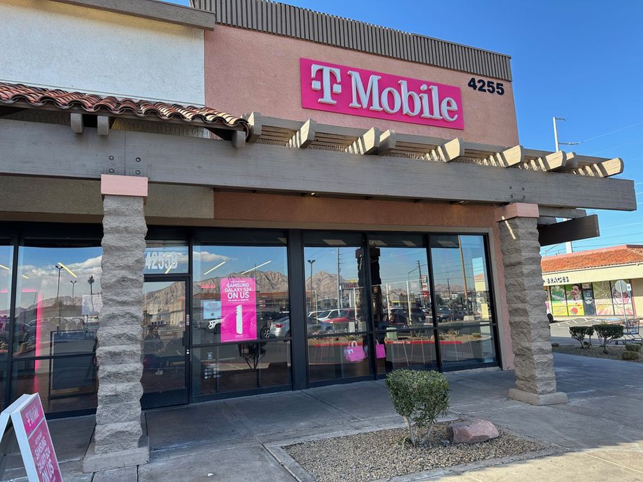 Exterior photo of T-Mobile Store at Charleston & Lamb, Las Vegas, NV