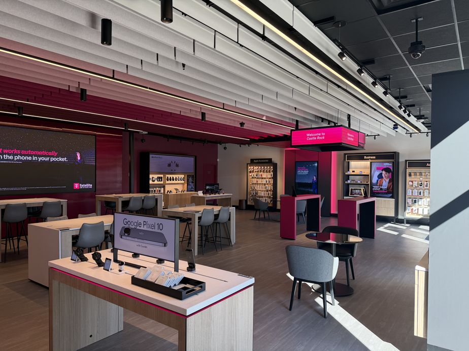 T-Mobile Founders Pkwy and New Memphis - 832 New Memphis Court 