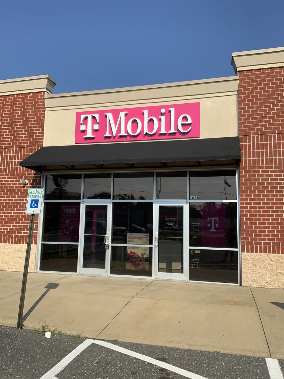 Exterior photo of T-Mobile Store at N Salisbury Blvd & W Ruark Dr, Salisbury, MD
