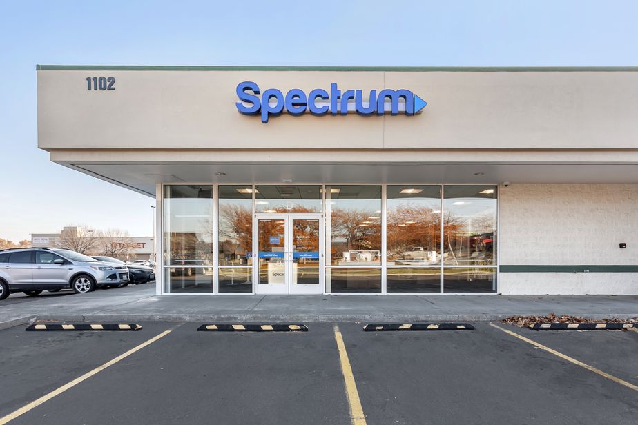 Spectrum - 1102 N Columbia Center Blvd 