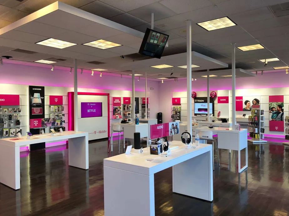Interior photo of T-Mobile Store at Fletcher Avenue & I-95, Fort Lee, NJ