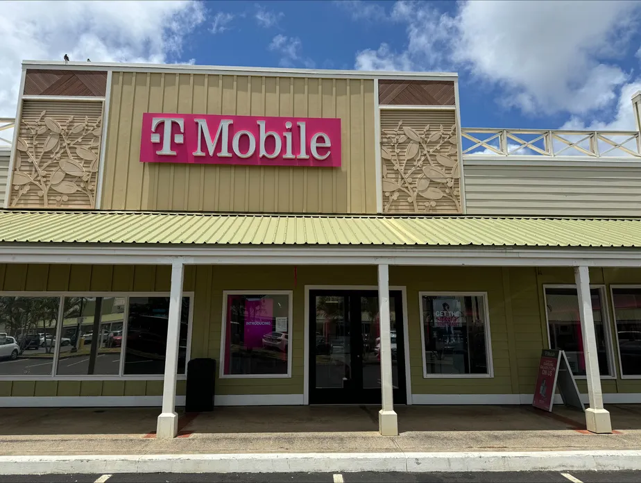  Exterior photo of T-Mobile Store at Kauai Village Shopping Center, Kapaa, HI 